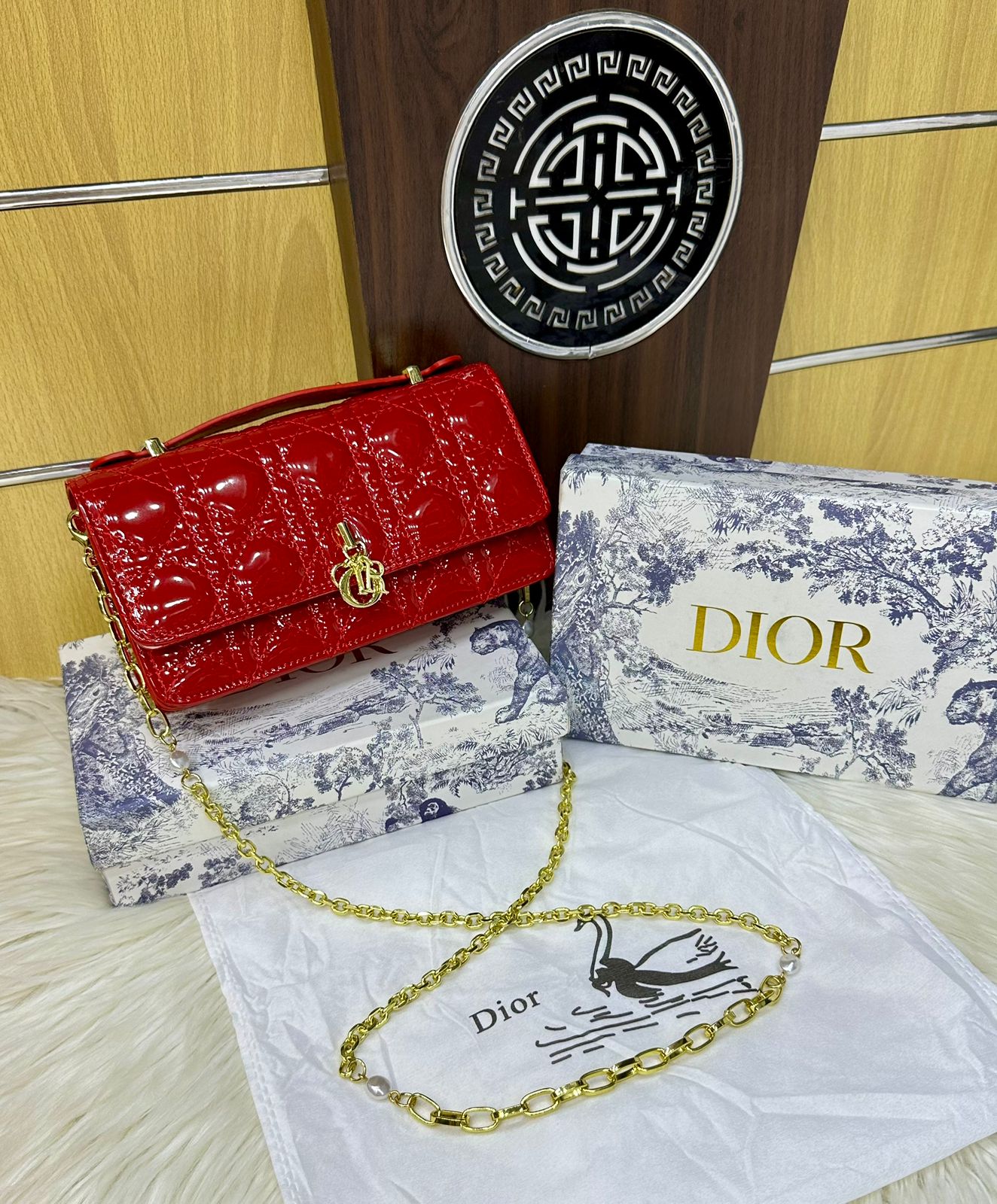 Famous CD Chris-tian Di-or Shoulder Bag for Women