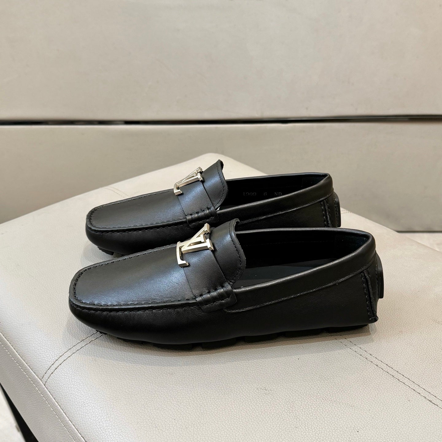 1:1 Lvi Premium Loafer Shoes for Men