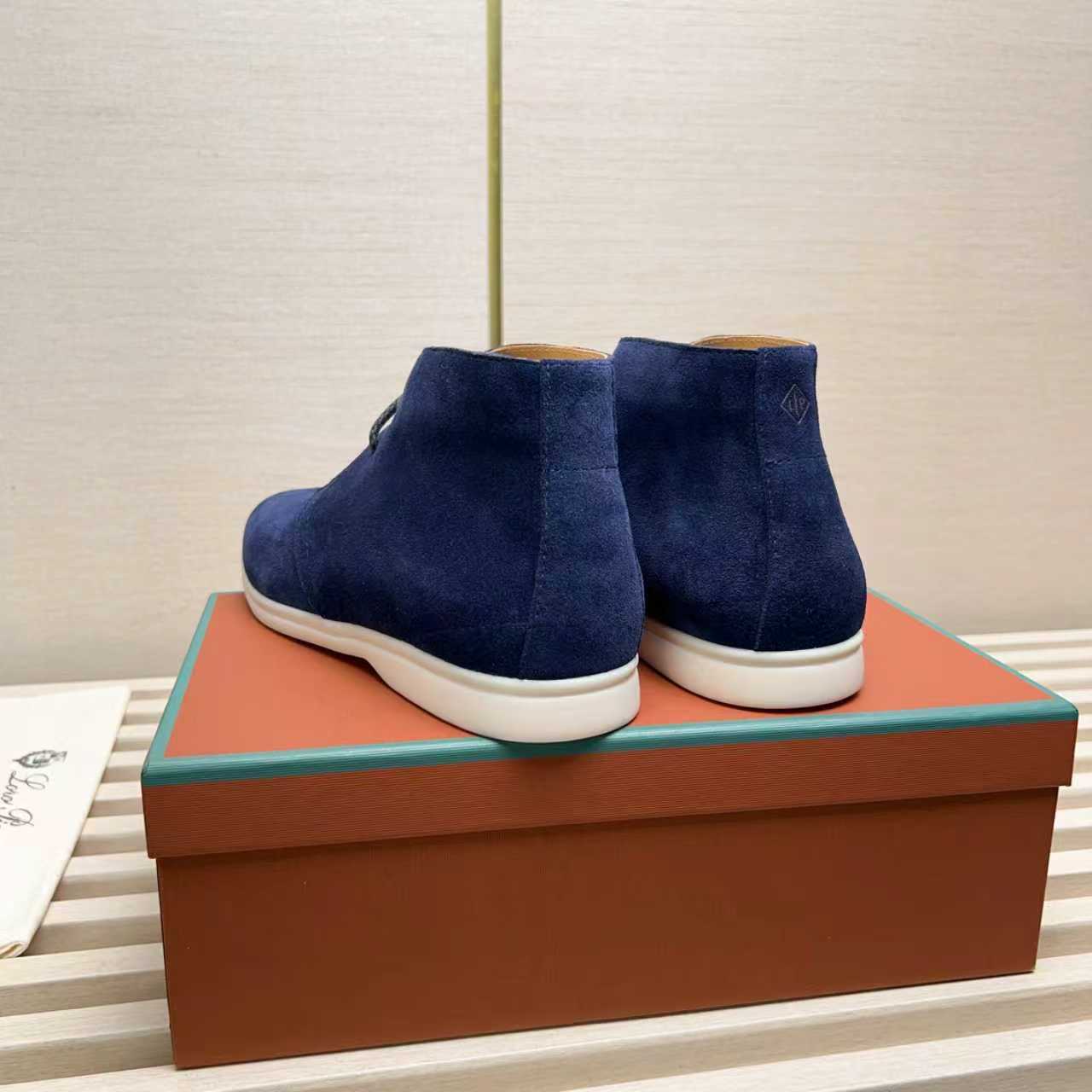 LP Genuine Suede Chukka Boots for Men