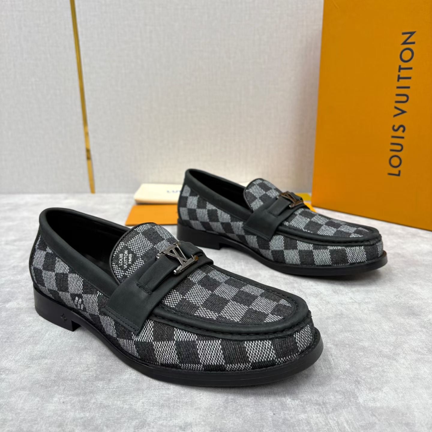 LVe Major Loafers Leather shoes for Men