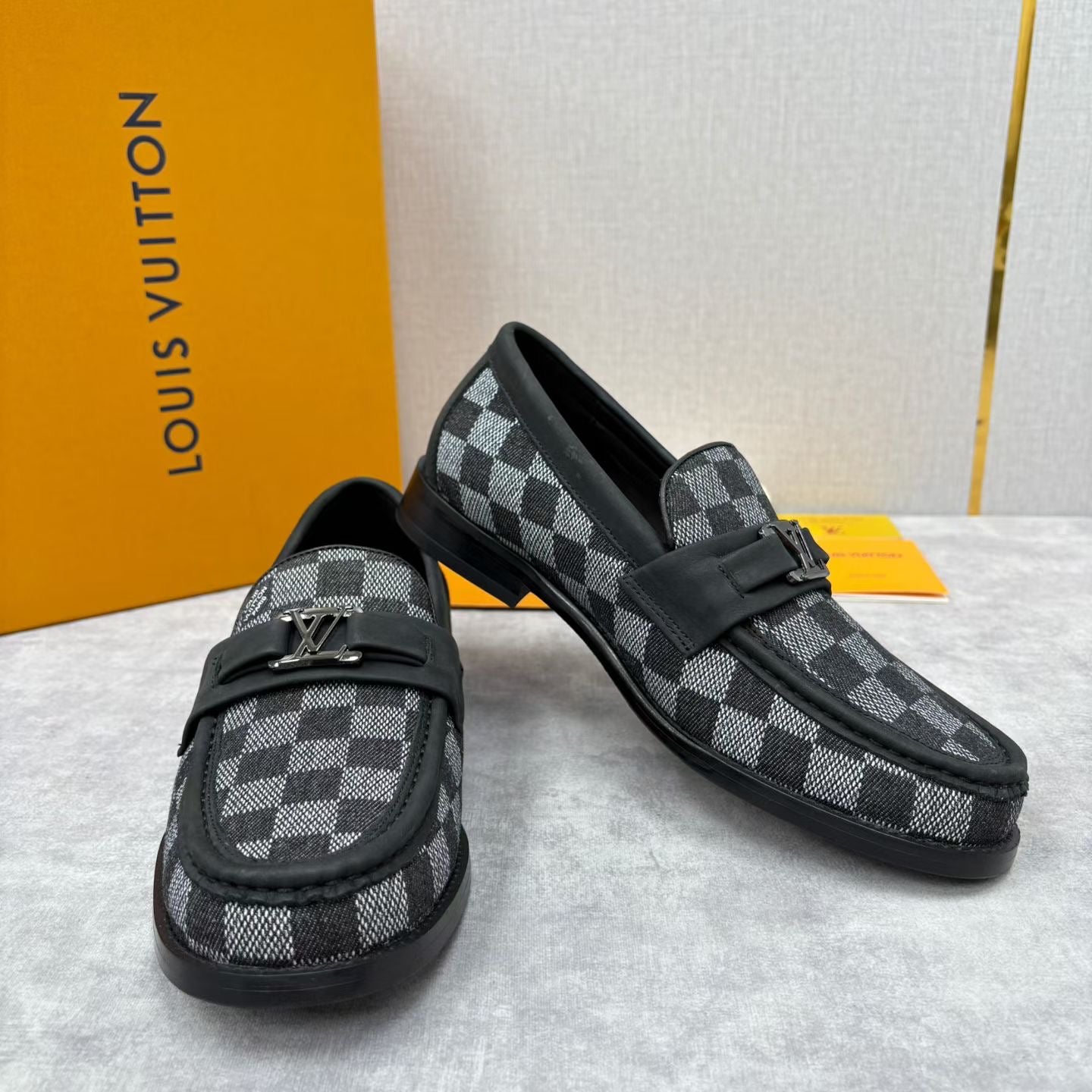 LVe Major Loafers Leather shoes for Men