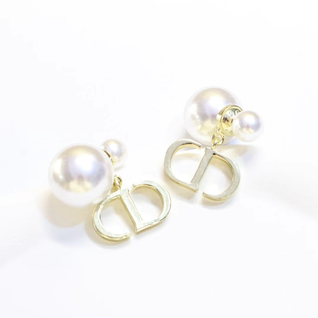 Di0r Earrings for Women
