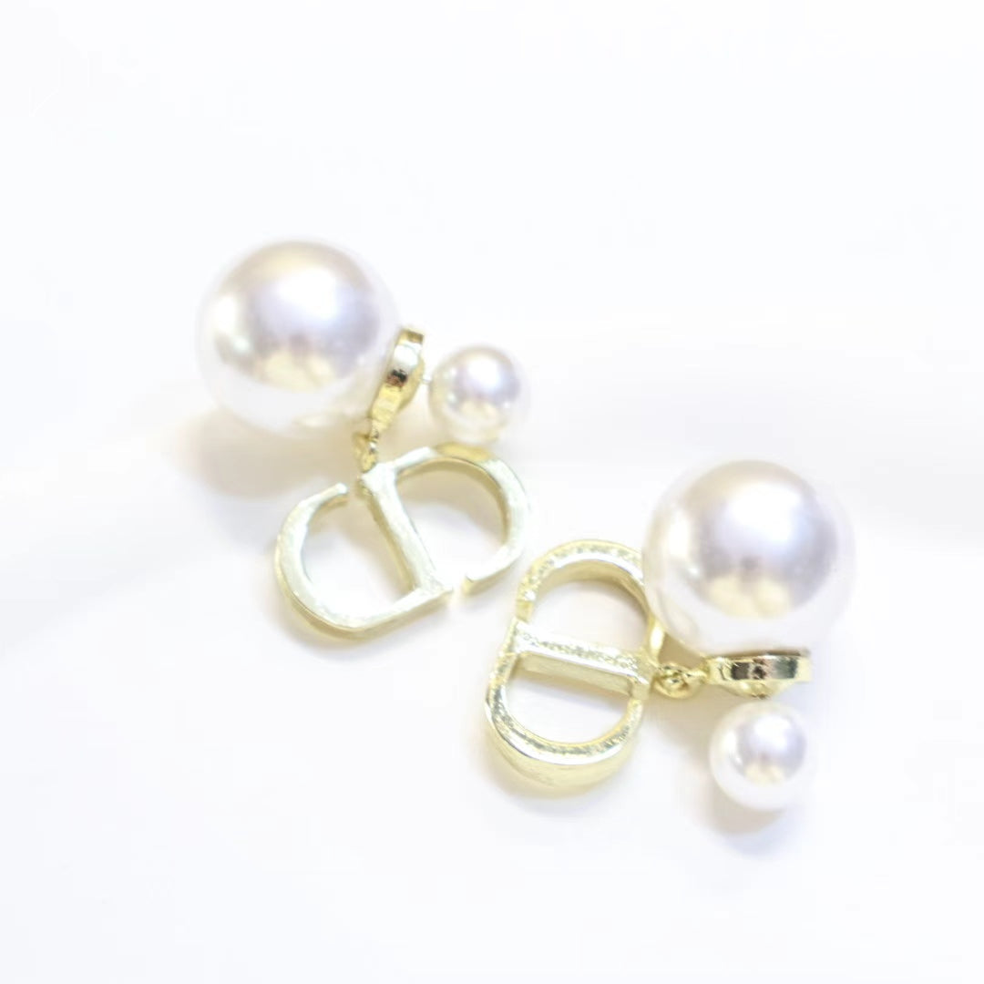 Di0r Earrings for Women