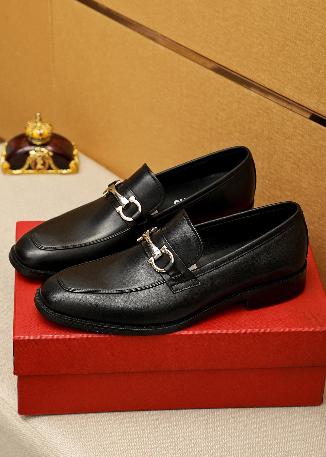 Ferragamo Glossy Leather Shoes for Men Pre Order
