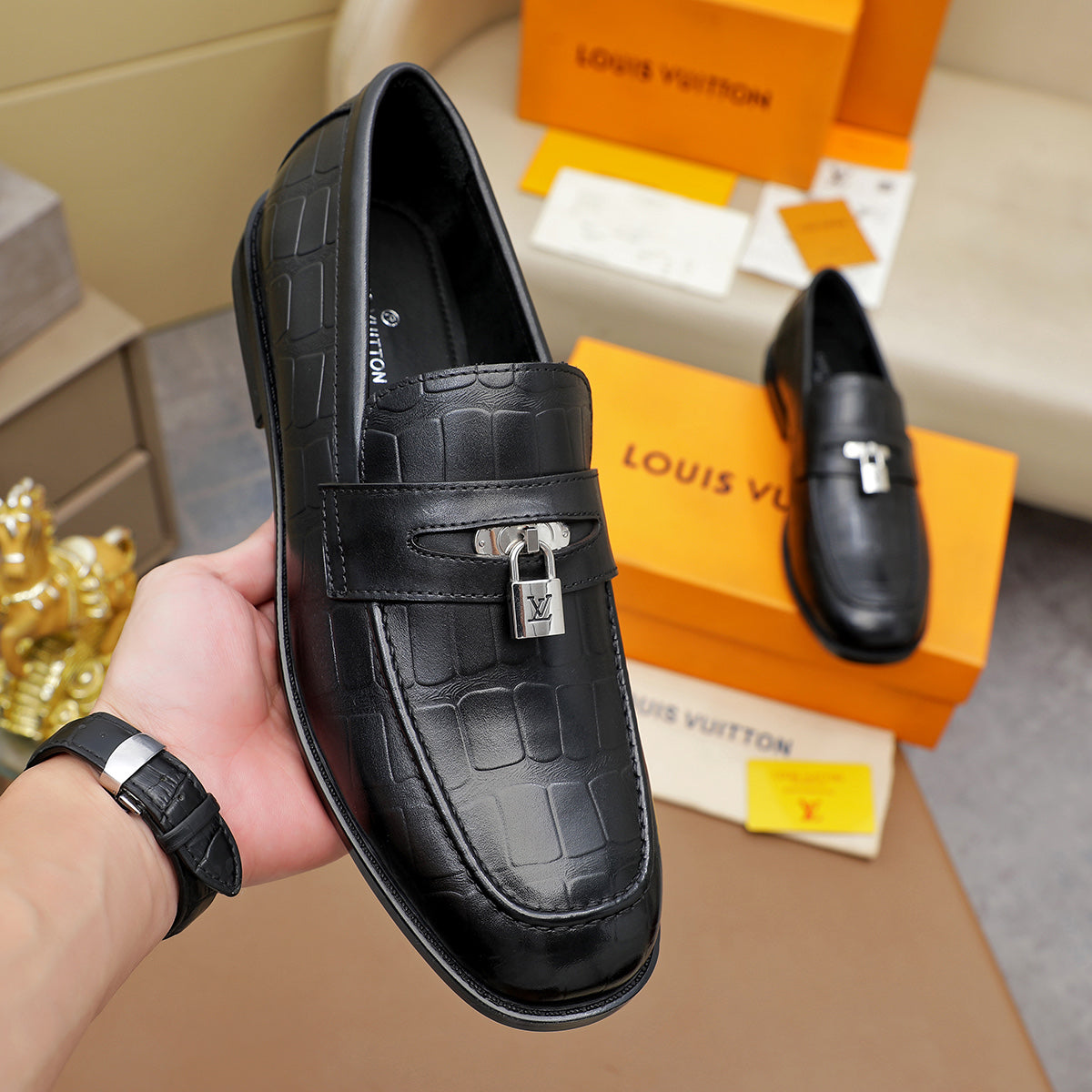 LvE Leather Shoes for Men Pre Order