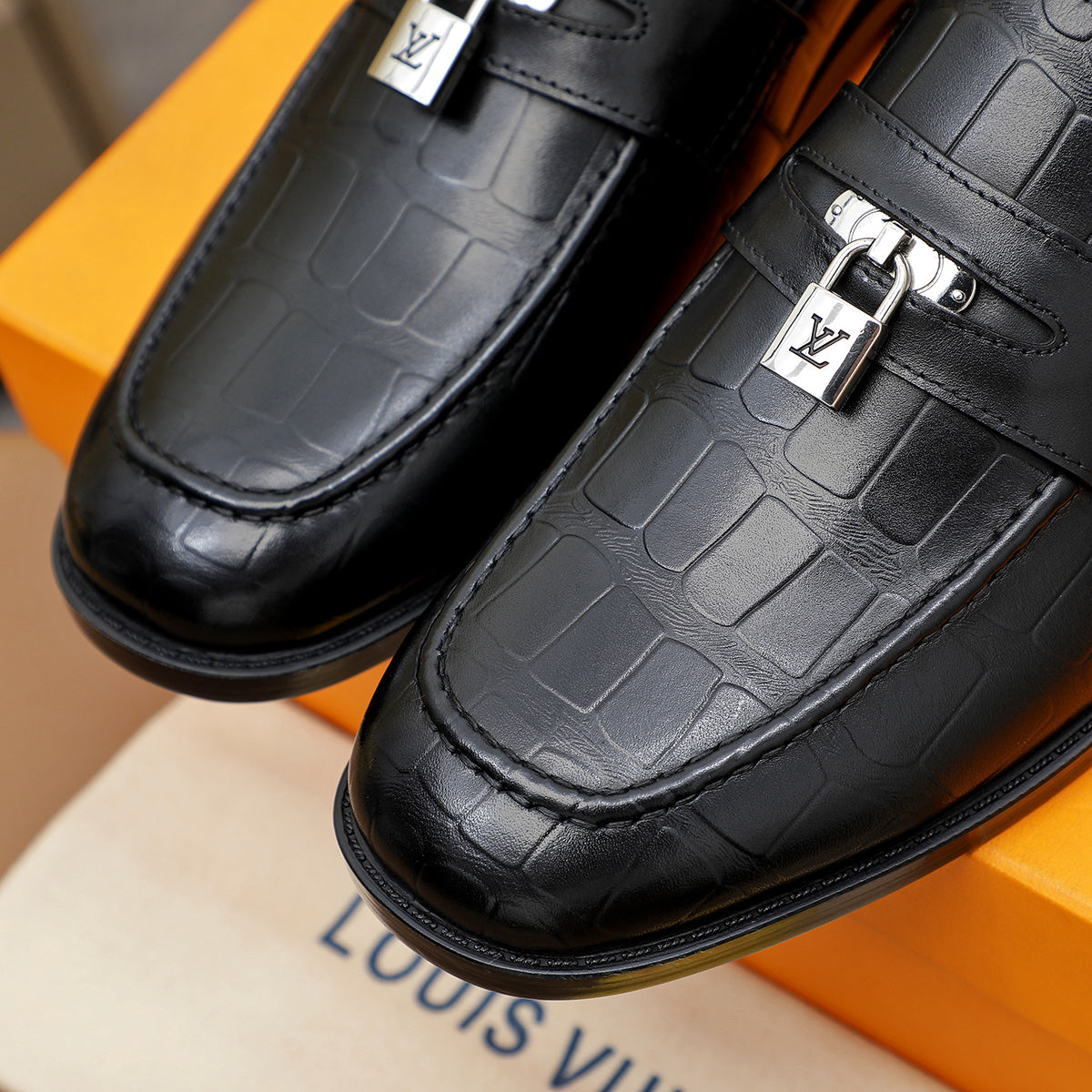 LvE Leather Shoes for Men Pre Order