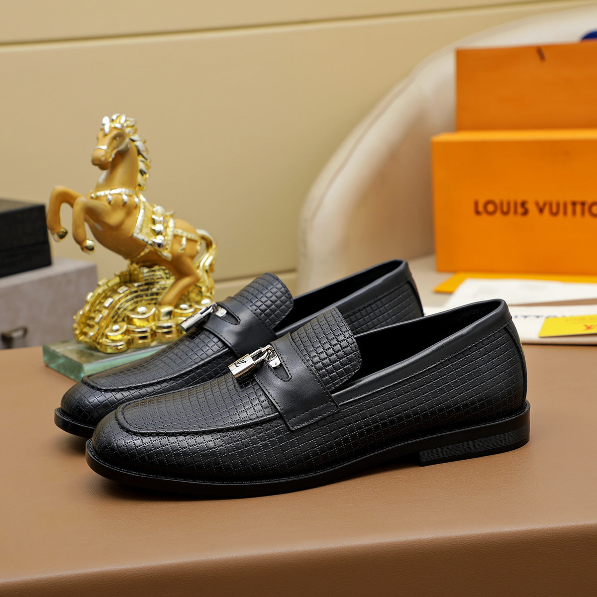 LvE Leather Shoes for Men Pre Order