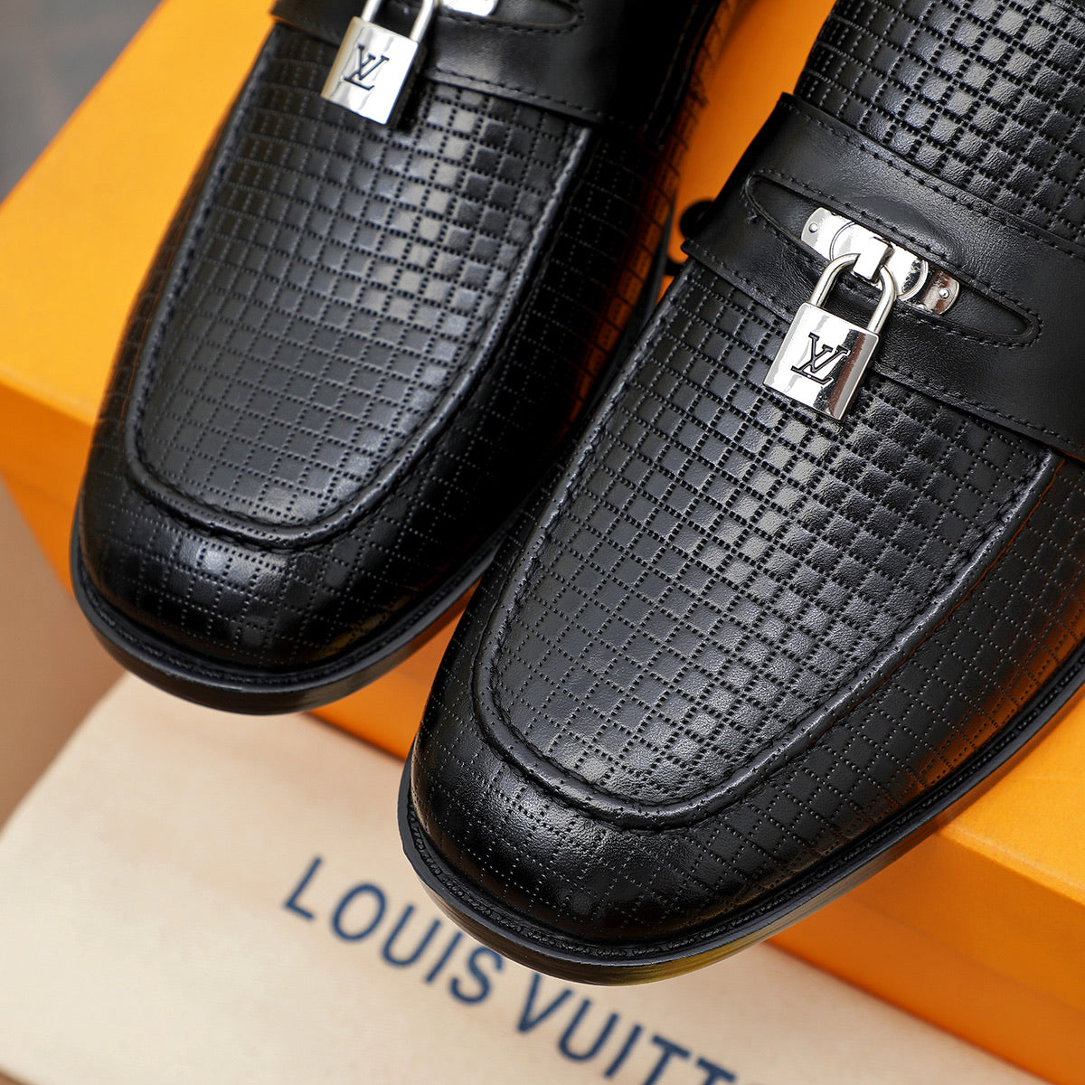 LvE Leather Shoes for Men Pre Order