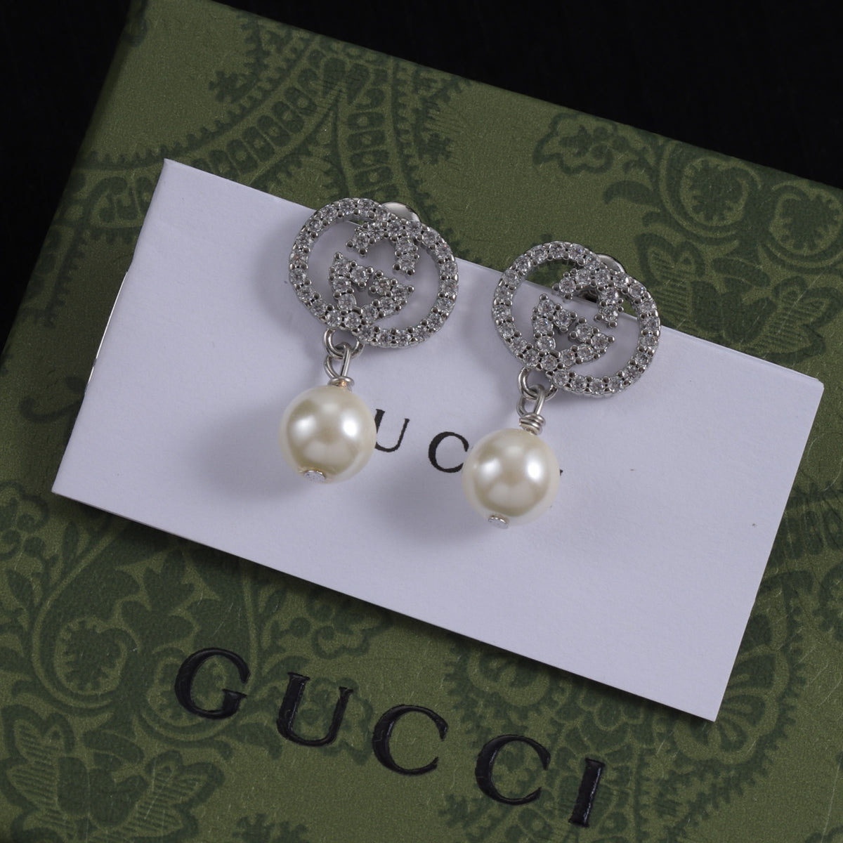 Guci Pearl Drop Stud Earrings for Women