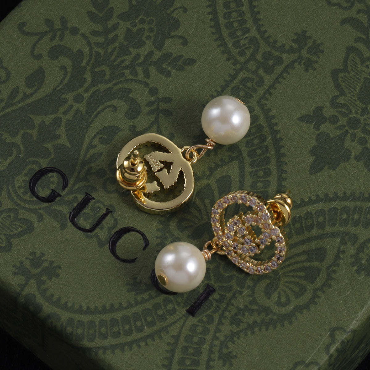 Guci Pearl Drop Stud Earrings for Women