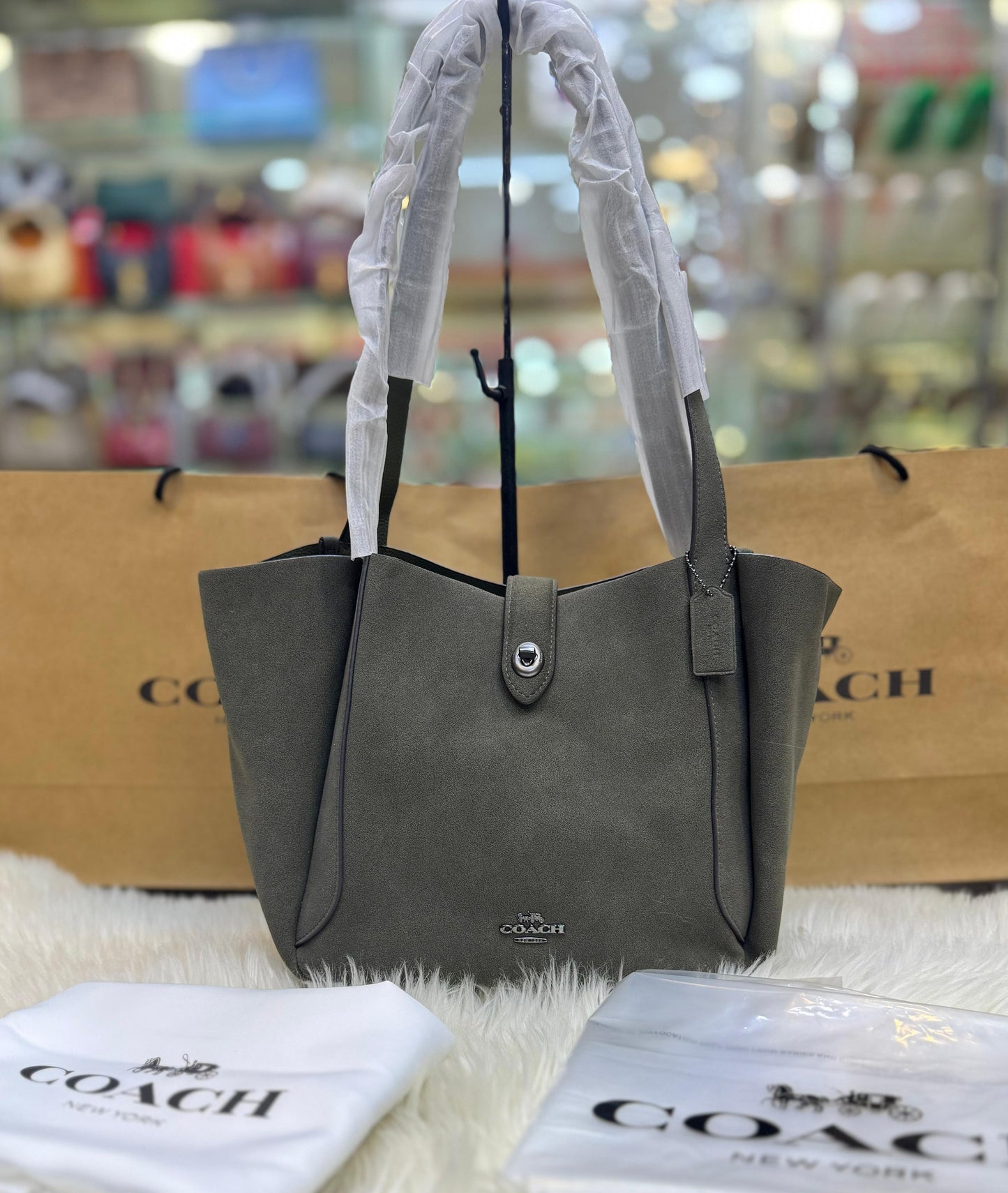 Coach Hardley Turnlock Tote bag for Women