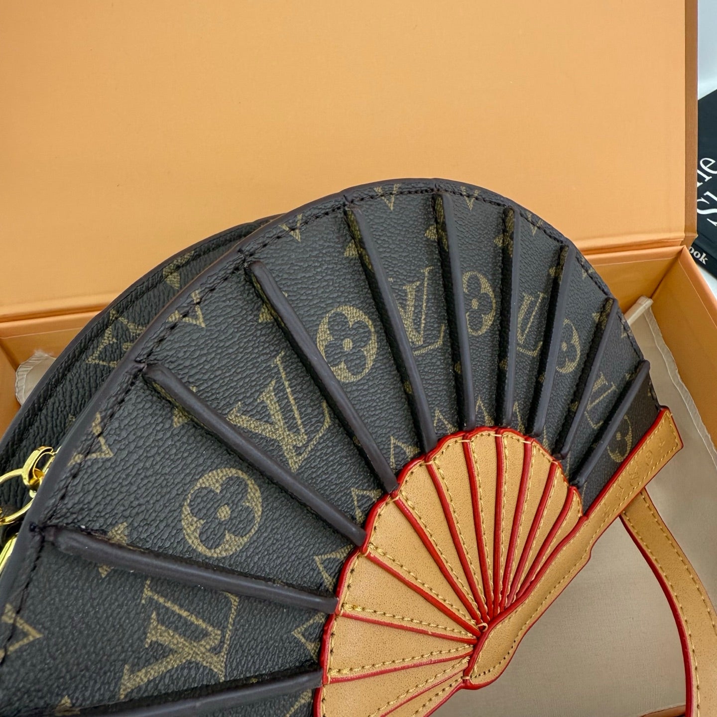 Luxury Brand LV Lou-is Vui-tton Fan shape Shoulder bag for Women Pre order