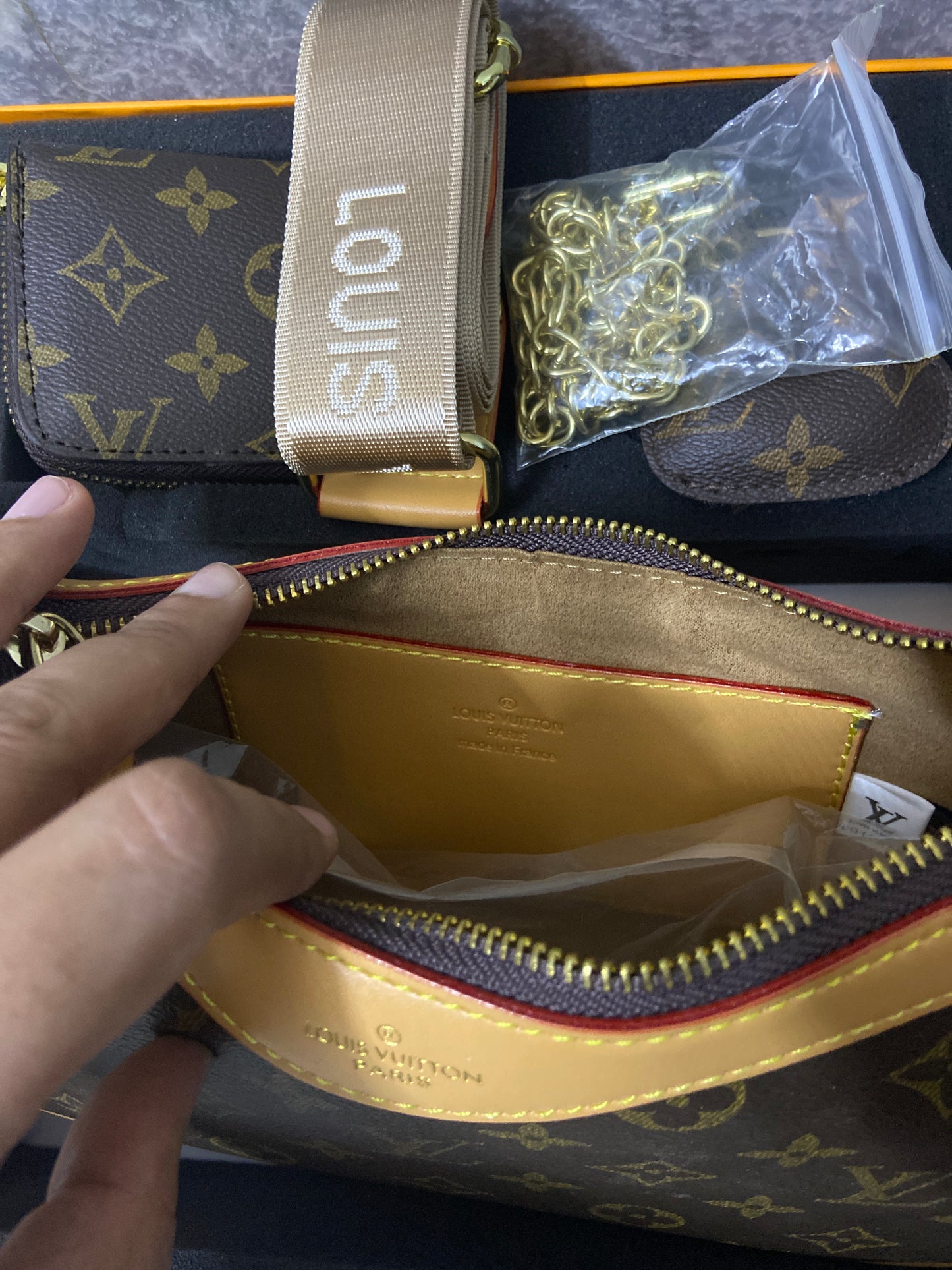 L-V Lou-is Vui-tton Shoulder / Crossbody bag with keychain and wallet gift box 3 in 1 for Women