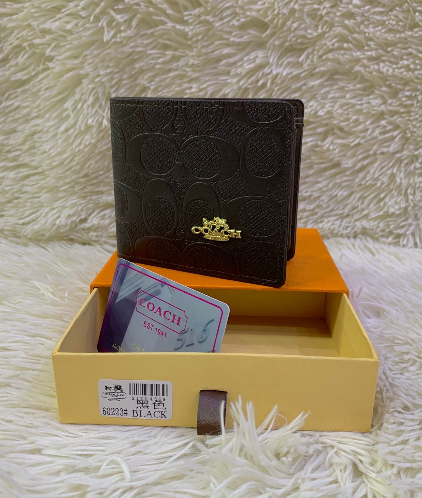 Coach Men’s Wallet – Classic & Sleek Brown