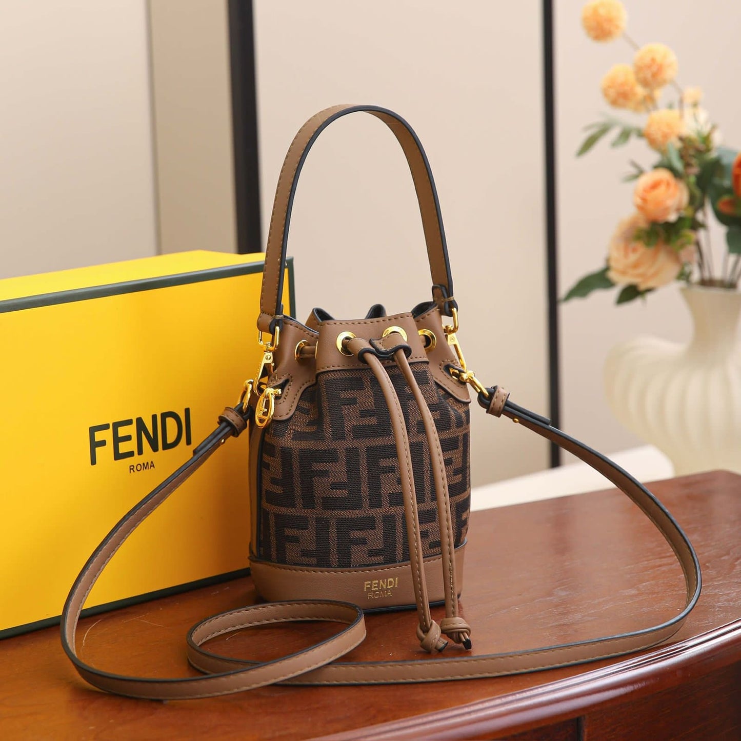 Fen-di Mon Tresor Bucket Handbag for Women