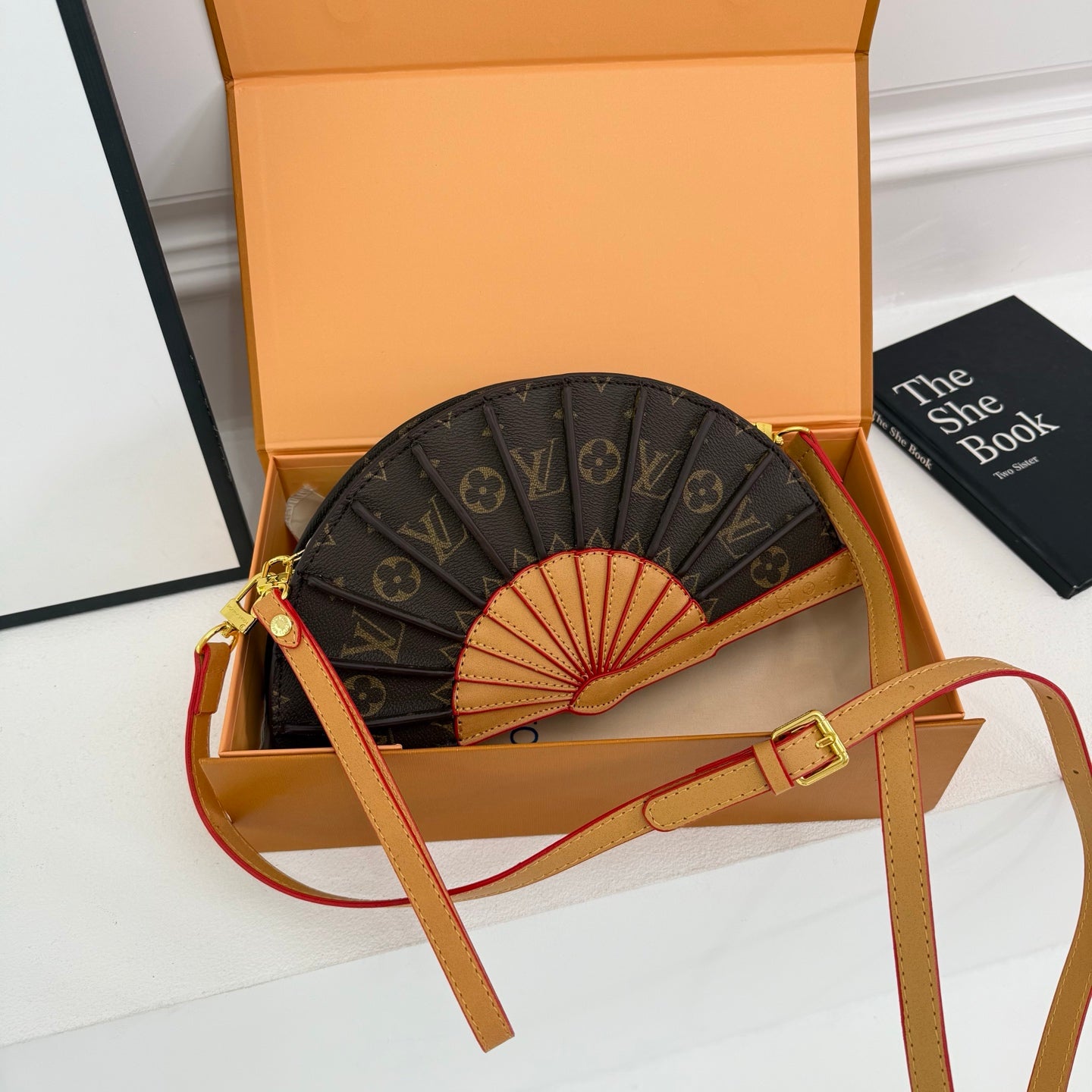 Luxury Brand LV Lou-is Vui-tton Fan shape Shoulder bag for Women Pre order