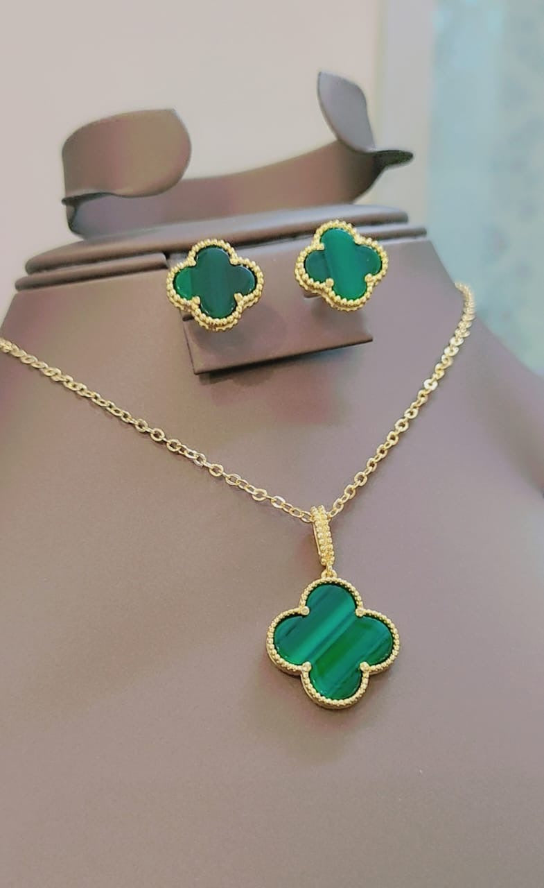 Premium Quality Van Cleef and Arpels Necklace and Studs Set for Women