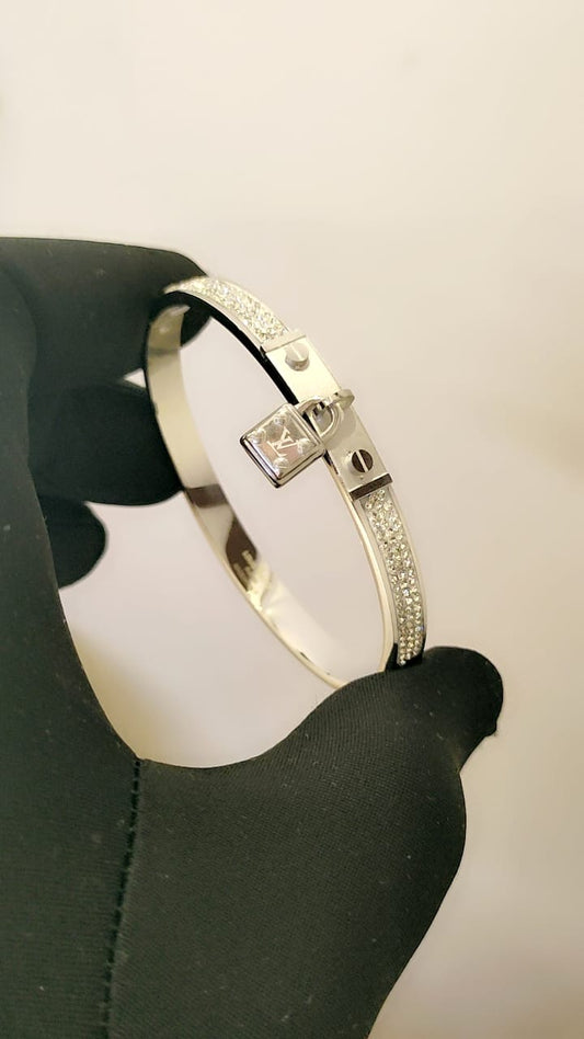 Famous Brand L-V Lou-is Vui-tton Bracelet for Women