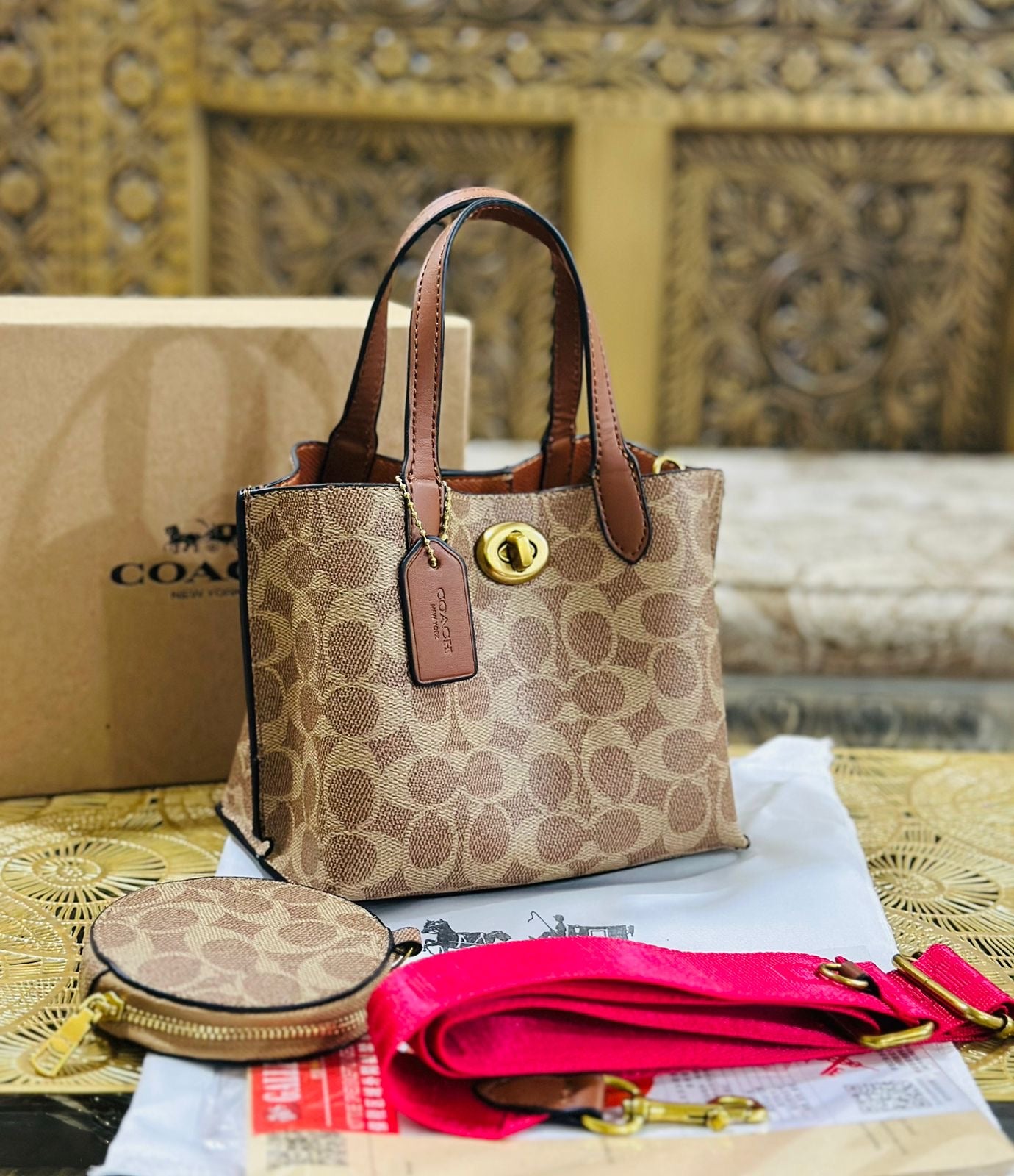 Coach Willow Signature Tote bags Coach bag