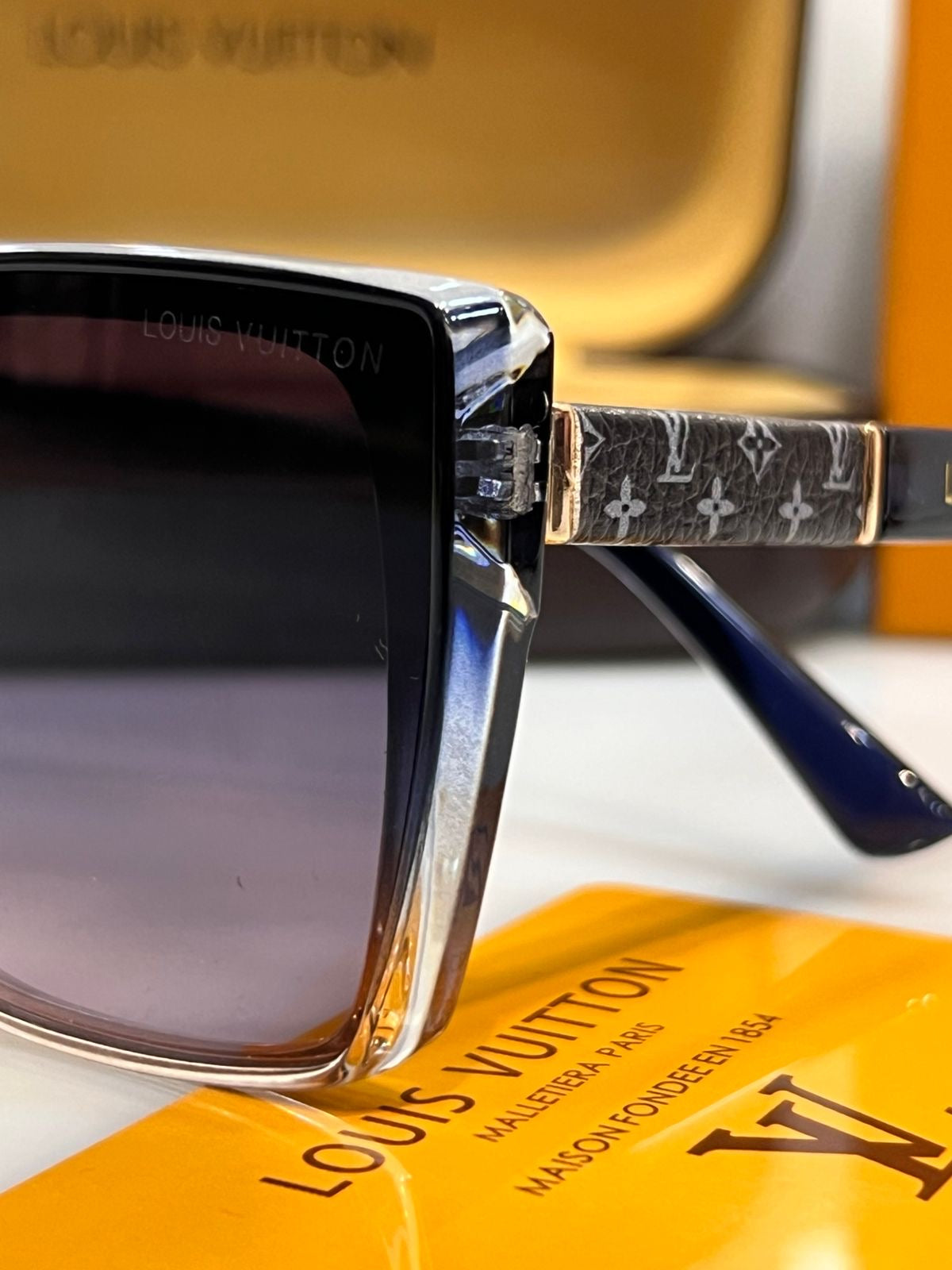 Luxury Brand L-V Lou-is Vui-ton Sunglasses for Men and Women