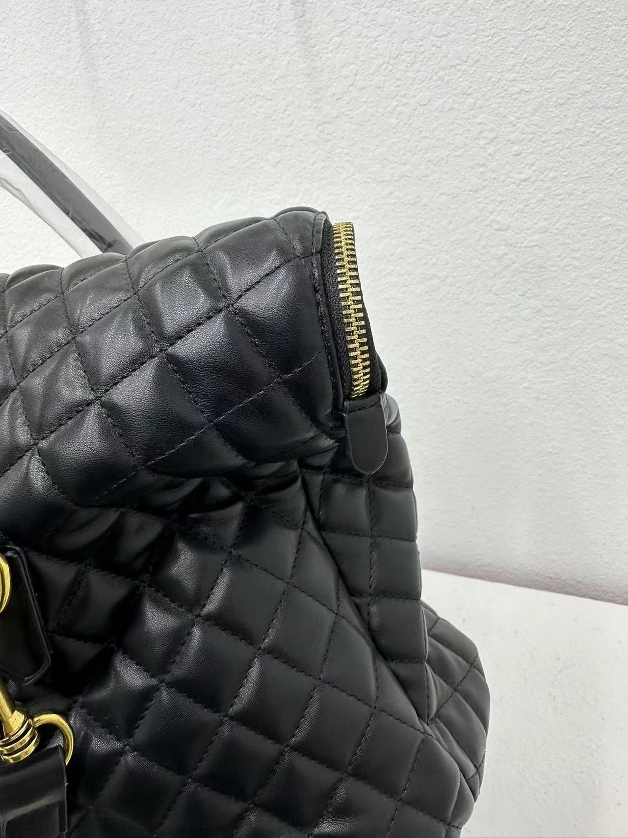 Famous YSL Yv-es Sa-int Lau-rent Travelling or Gym bag for Men and Women