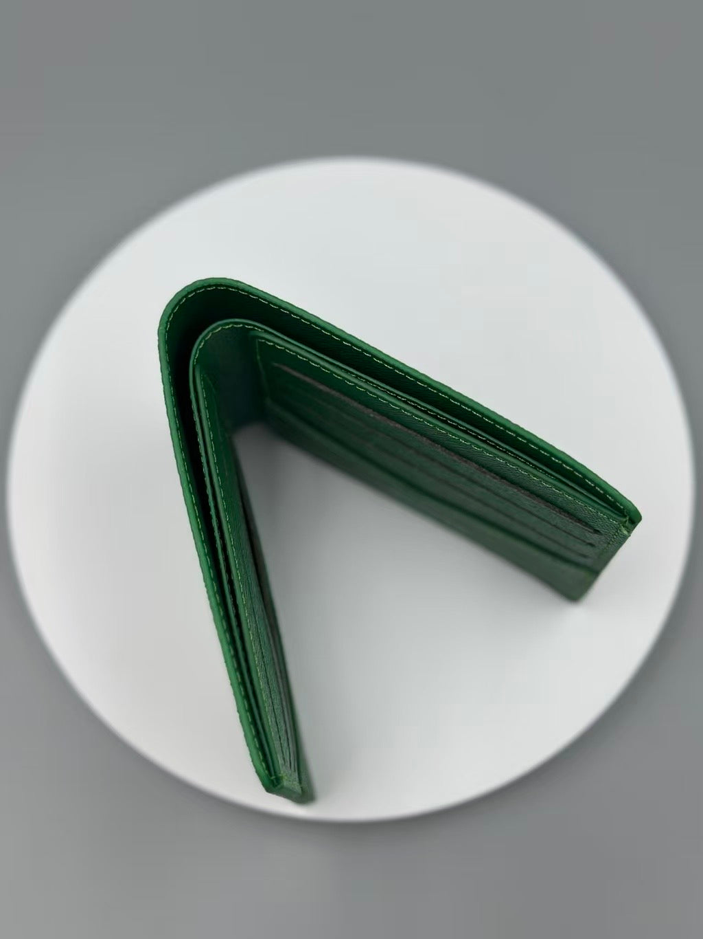 Luxury Brand L v Lo -is Vui- ton Wallet for Men and Women (Pre order)