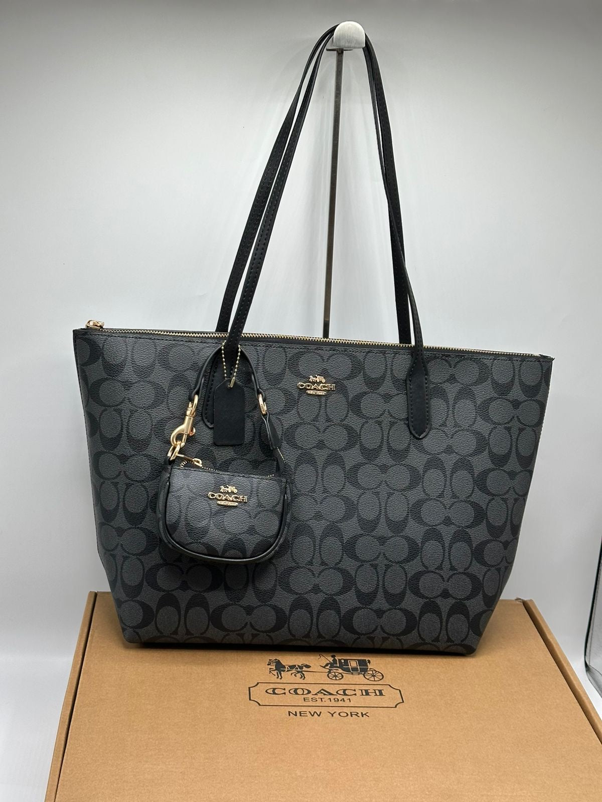Coach Premium Tote bag for Women