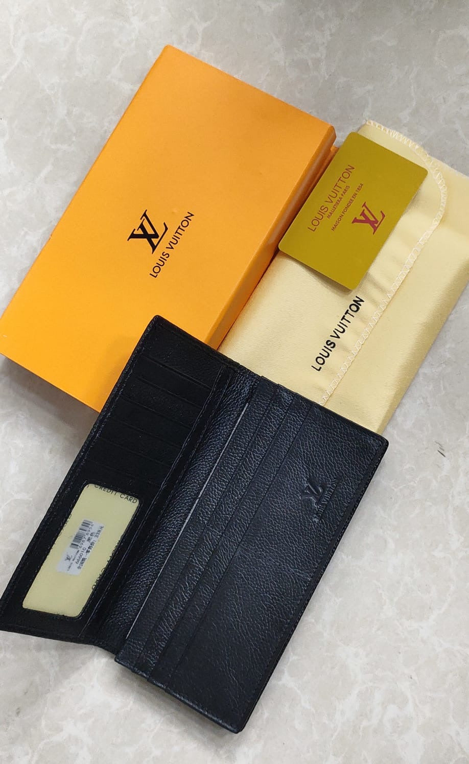 LvE Long Wallet for Men and Women