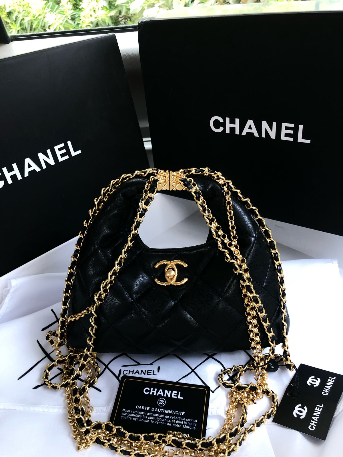 Channel 24a Limited Edition Small Hobo Chain bag Black