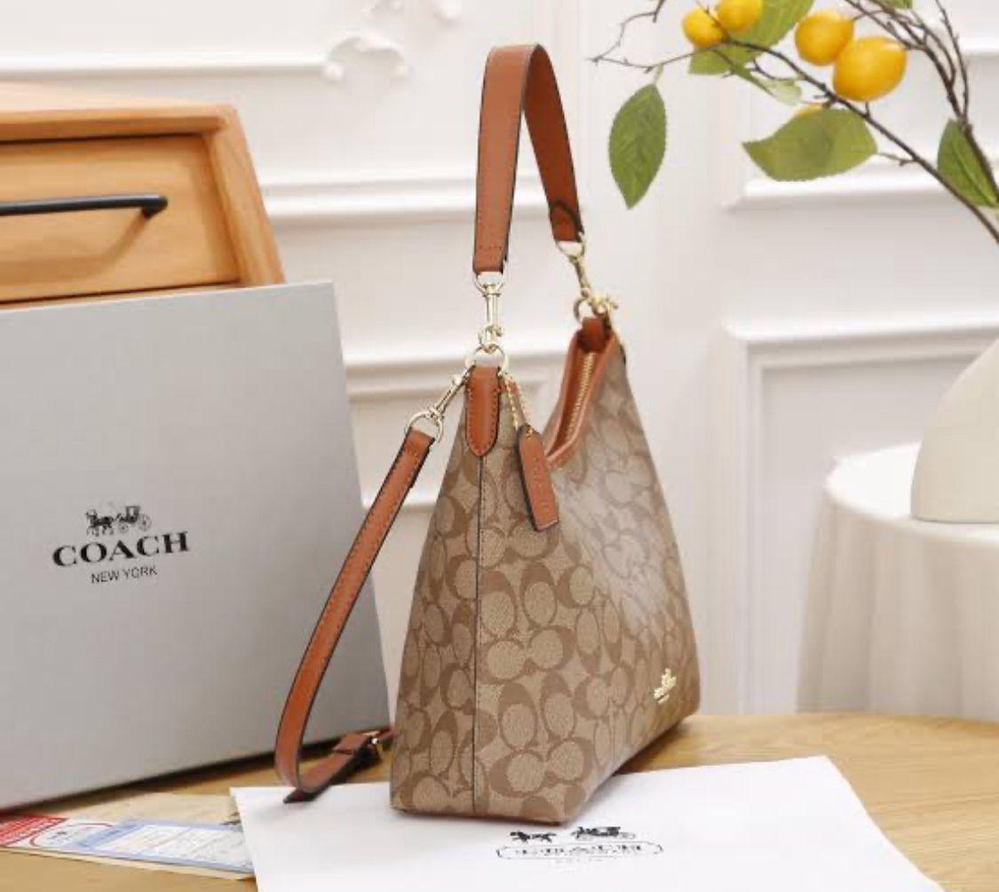 Coach Laurel Shoulder Bag In Signature Canvas