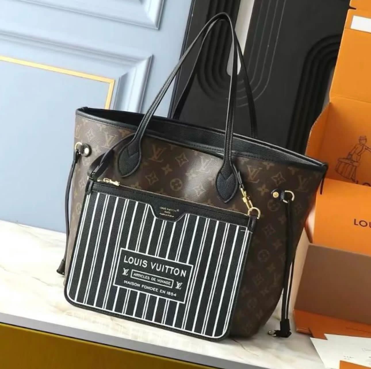 Louis Vuitton LV New Reversible Neverfull MM Black