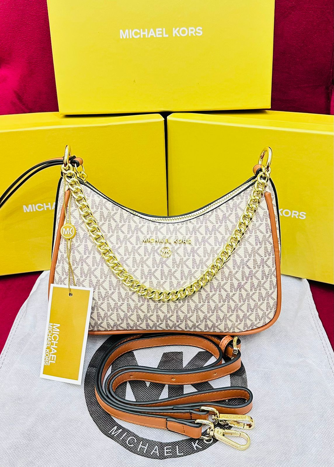 Michael Kors MK Jet Set Charm Small Logo Pochette Shoulder Bag White