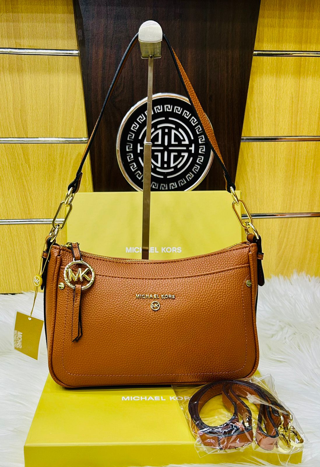 Michael Kors MK Jet Set Charm Medium shoulder bag Brown