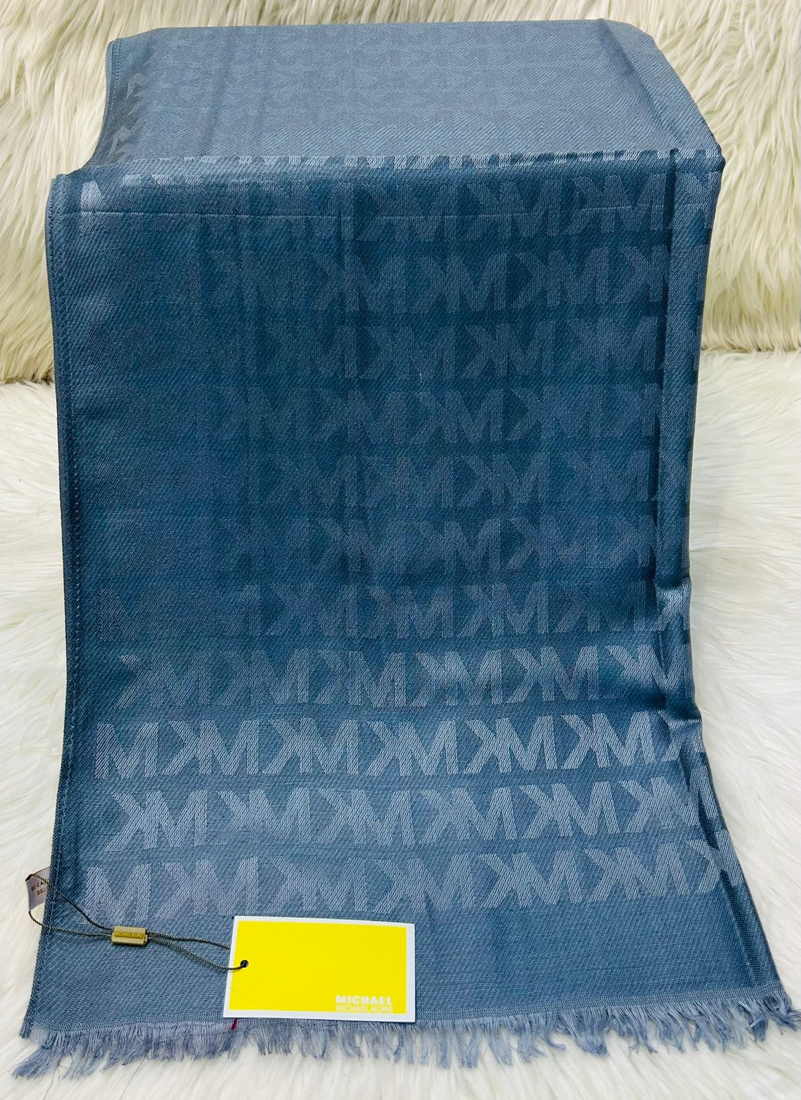 Michael Kors MK Scarf 4