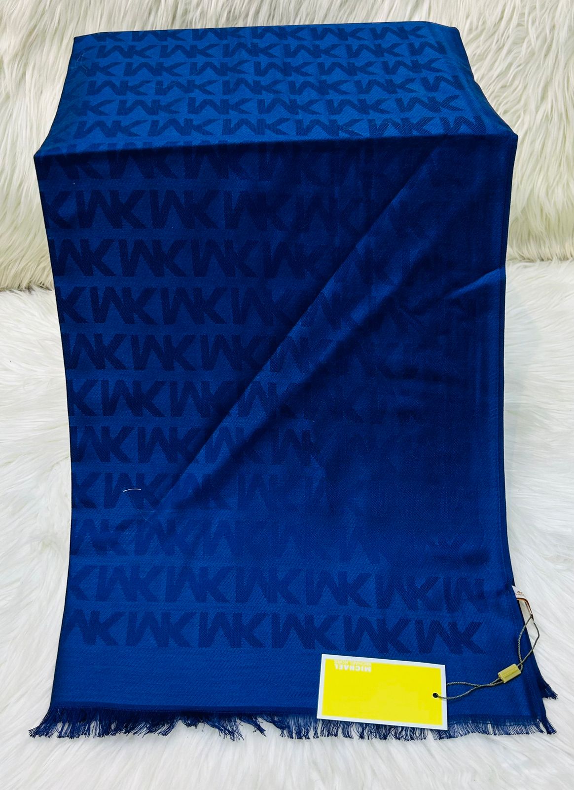 Michael Kors MK Scarf 3