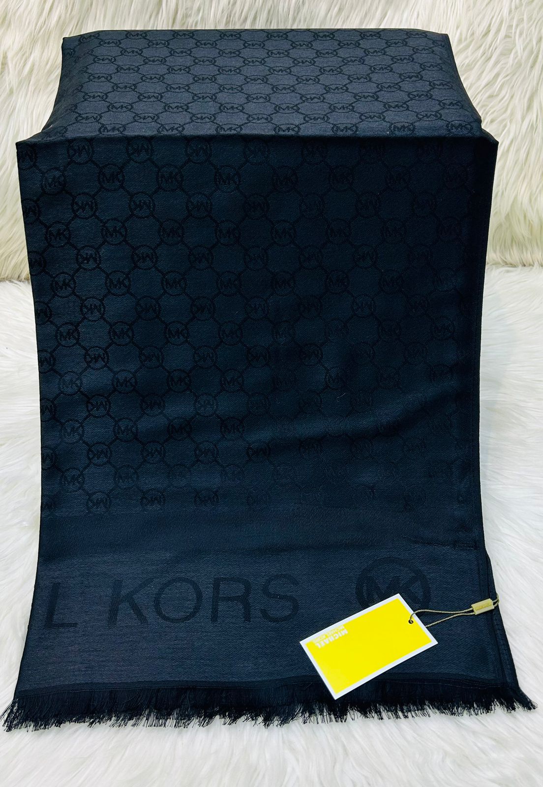 Michael Kors MK Scarf 5
