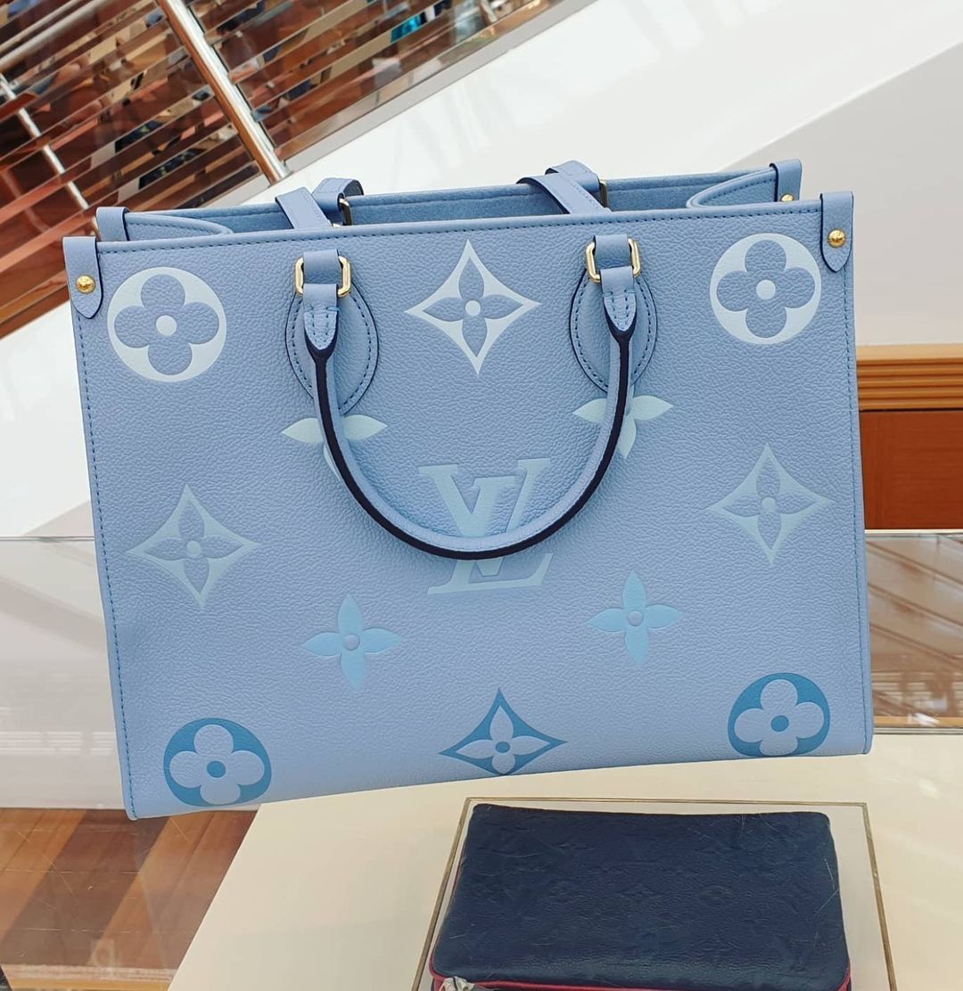 Louis Vuitton LV OnTheGo MM size