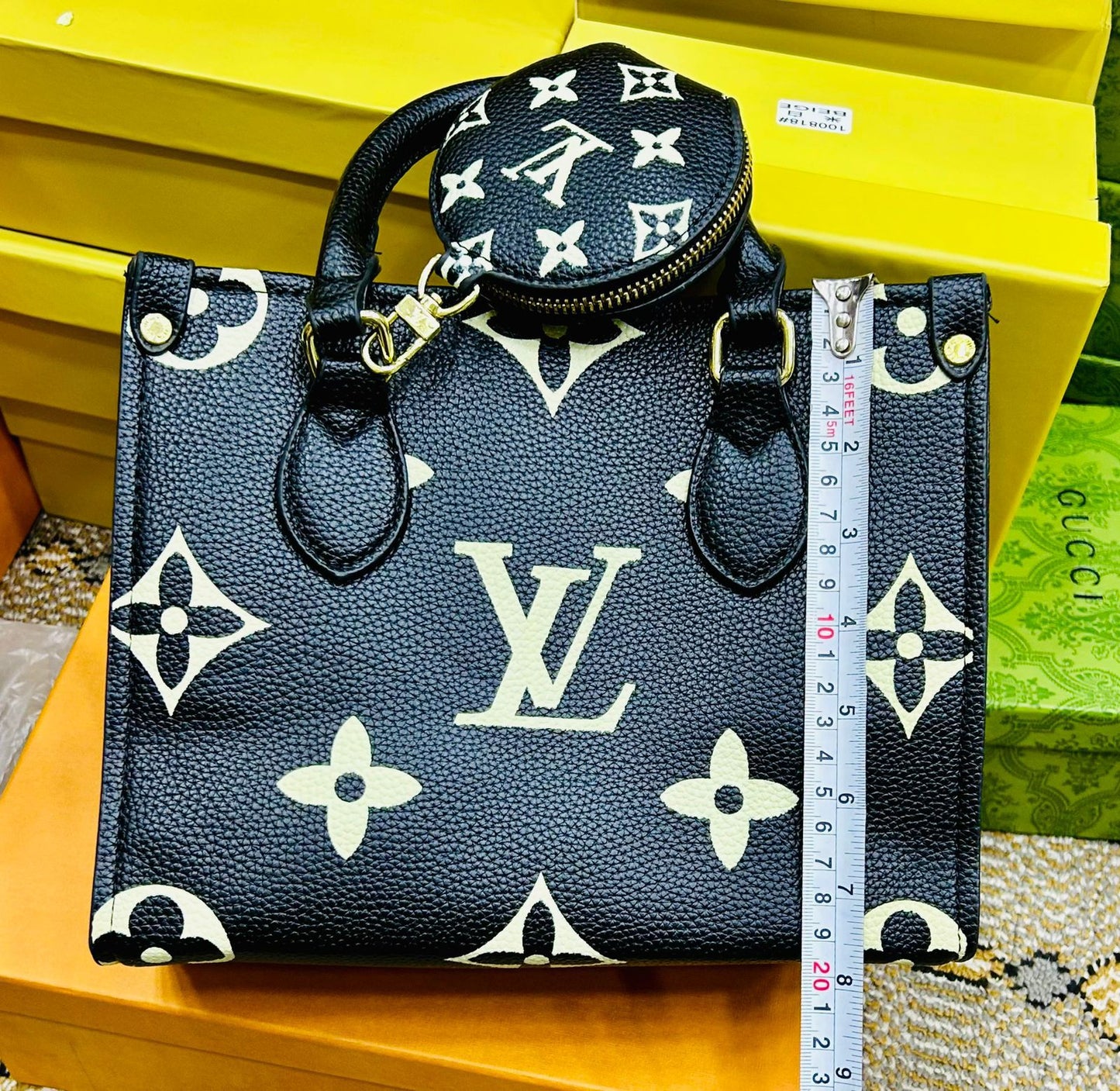 Louis Vuitton LV onthego Bag