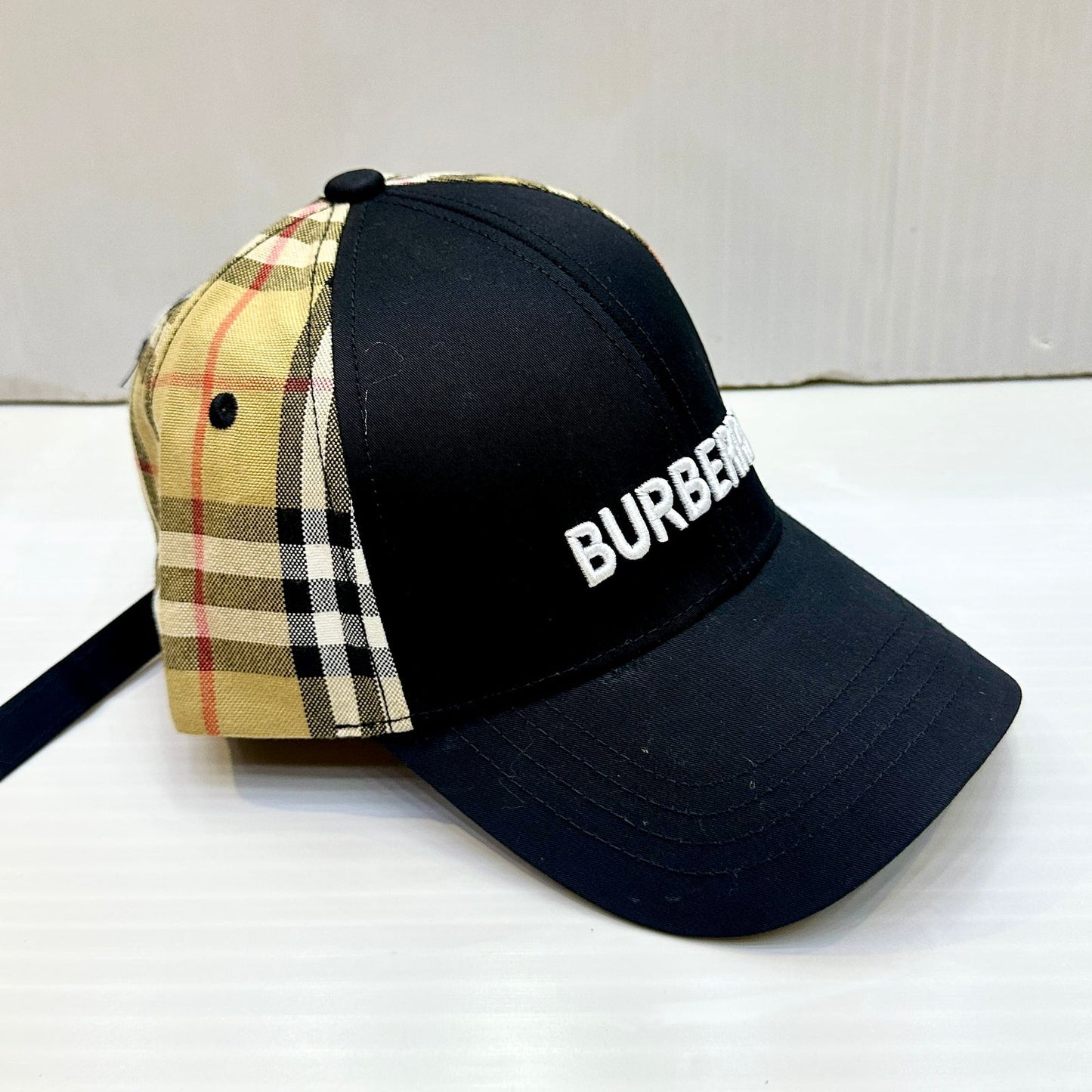 Fashion Brand Bur-berry Cap for Men and Women