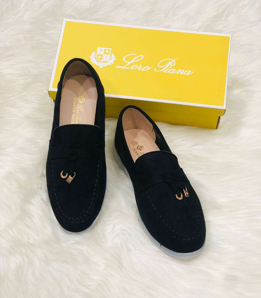 Lo ro Pia na Black Color Shoes for Women