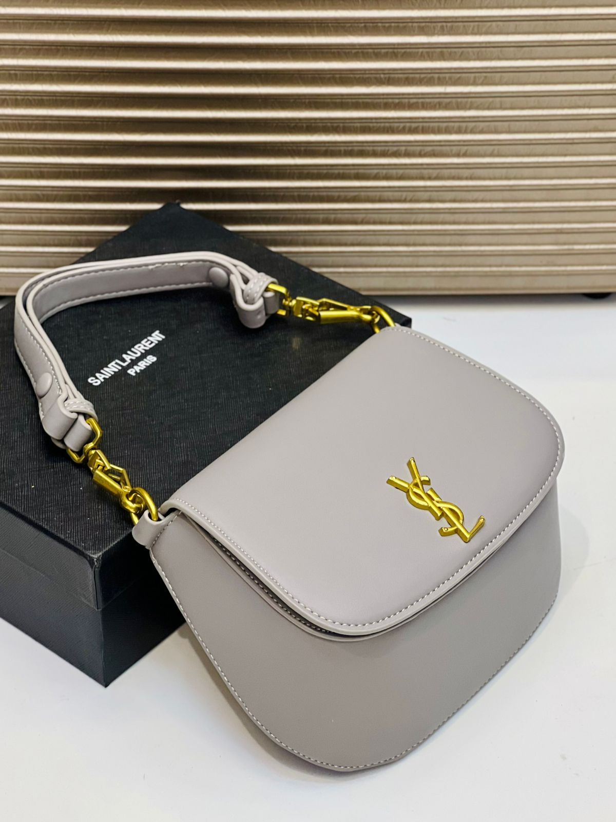 Famous Brand YSL Yv-es Sa-int Lau-rent Shoulder Bag for Women