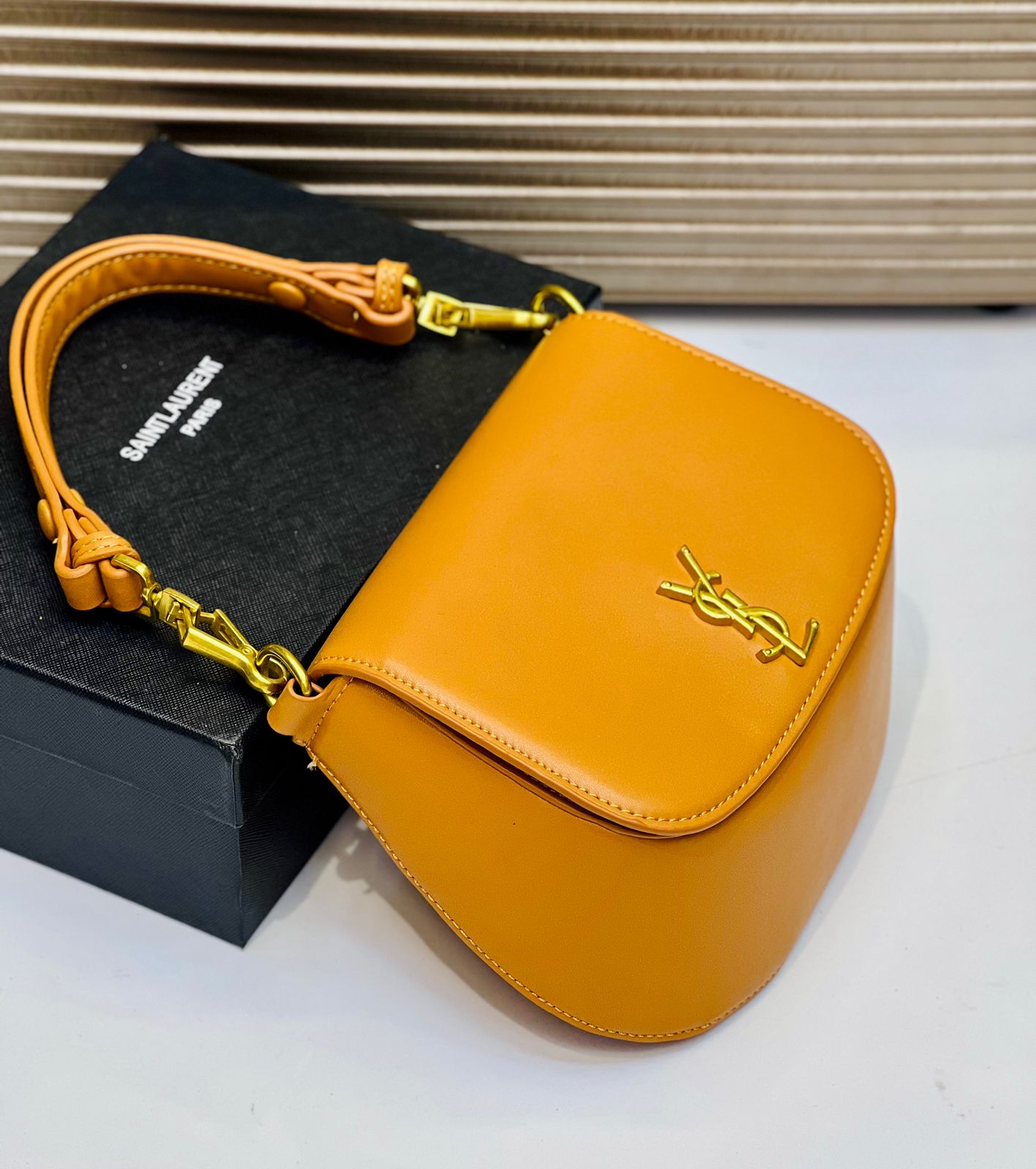 Famous Brand YSL Yv-es Sa-int Lau-rent Shoulder Bag for Women