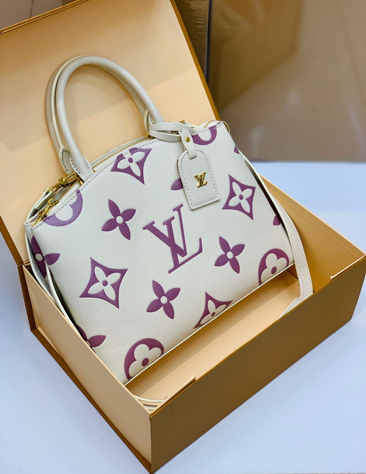 Luxury Brand LV Louis Vuitton Premium Quality Handbag for Women