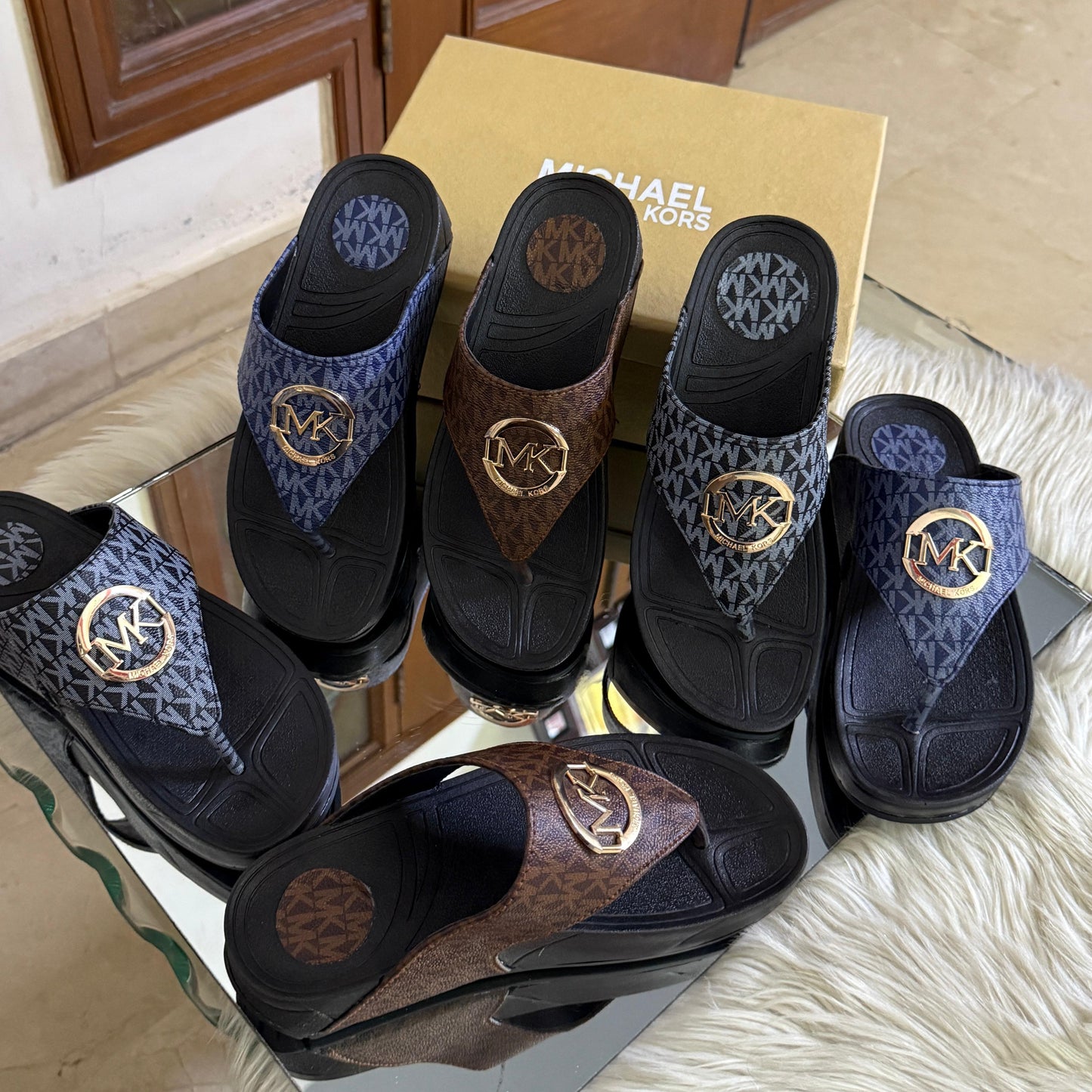 Famous M K Mich-ael Ko-rs Slippers with Medicated Sole for Women