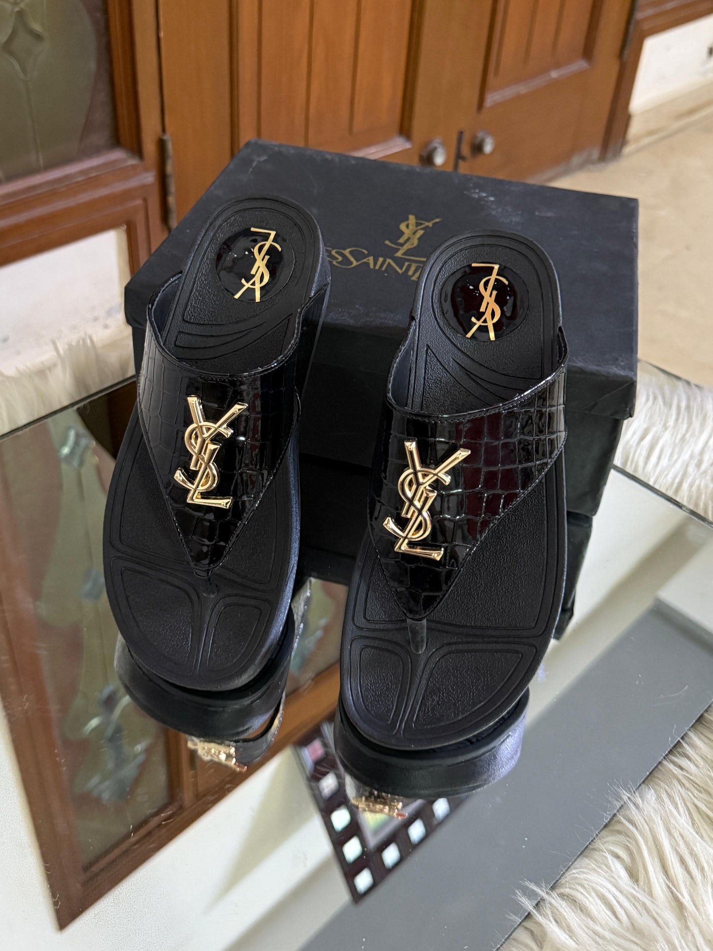 Famous Brand YSL Slippers with Medicated Sole for Women
