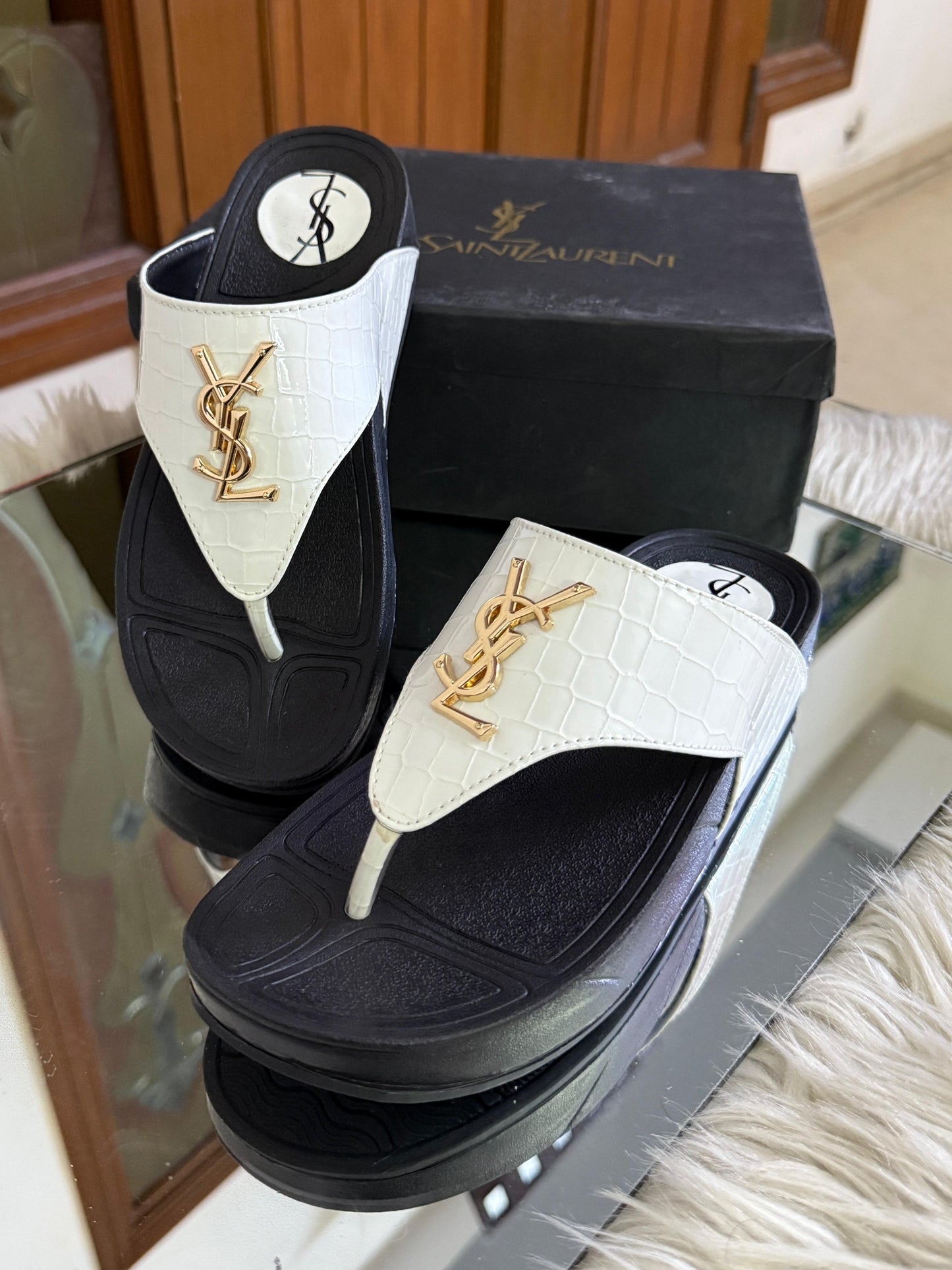 Famous Brand YSL Slippers with Medicated Sole for Women