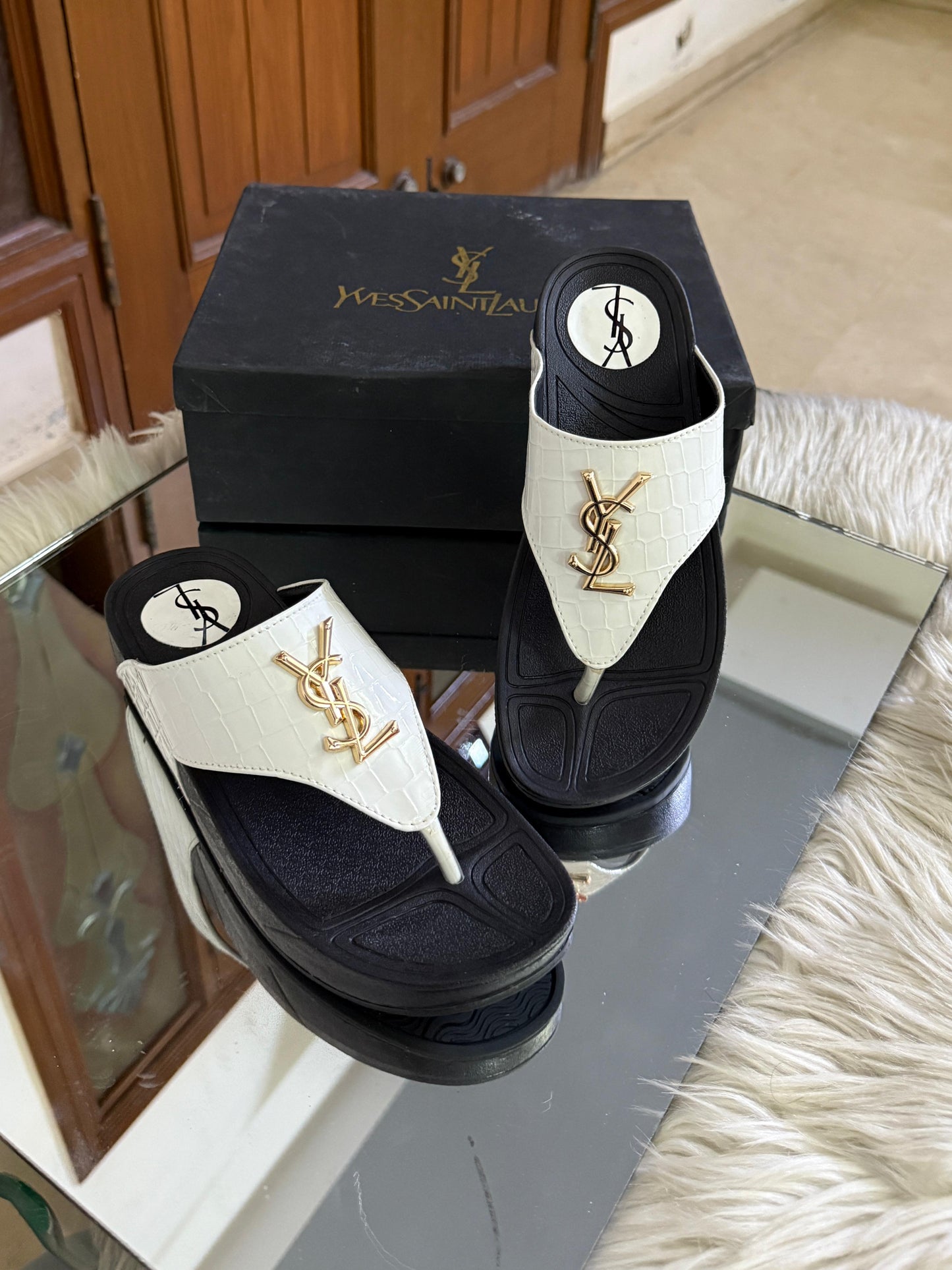 Famous Brand YSL Slippers with Medicated Sole for Women