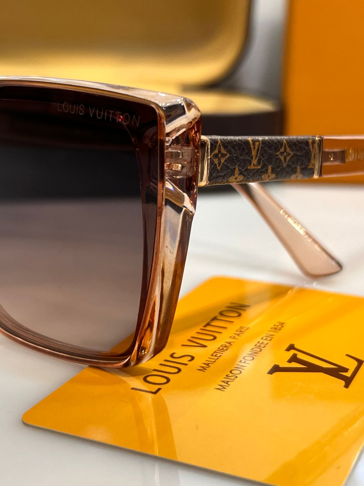 Luxury Brand L-V Lou-is Vui-ton Sunglasses for Men and Women
