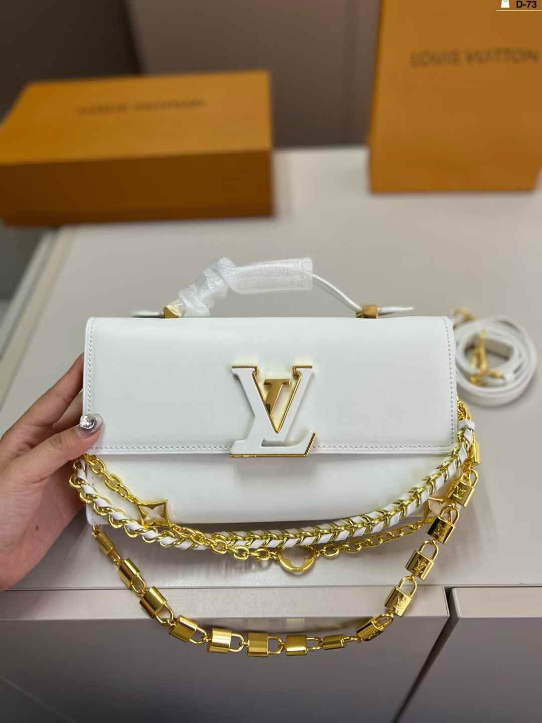 Luxury Brand LV Lou-is Vui-tton Capucines Wallet on Chain Handbag for Women