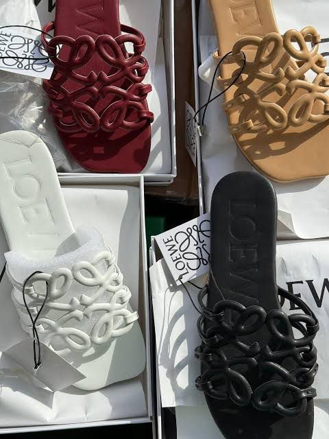 Trending Loe we Slides for Women